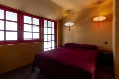Deluxe-Doppelzimmer mit Balkon — Ḥokma Boutique Hotel & Tropical Lounge